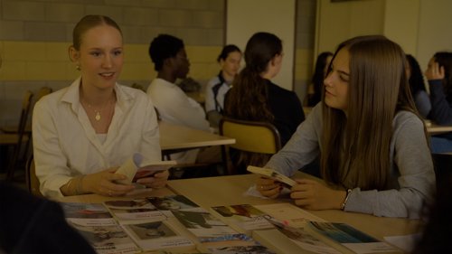 Writing Life – Annie Ernaux Through the Eyes of High School Students