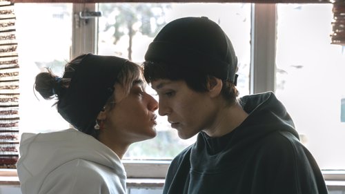 Between Dreams and Hope